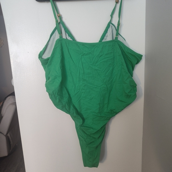 NWT plus green bead detail ruched cut out swimsuit size 24 - Picture 3 of 3